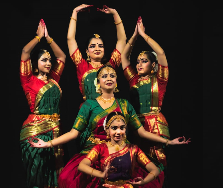 Odissi dance performance | Dance photography poses, Dance poses, Indian  dance